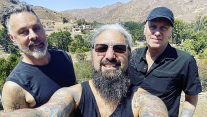 THE WINERY DOGS' Third Album Is 'Mixed And Mastered'; 2023 Release Expected